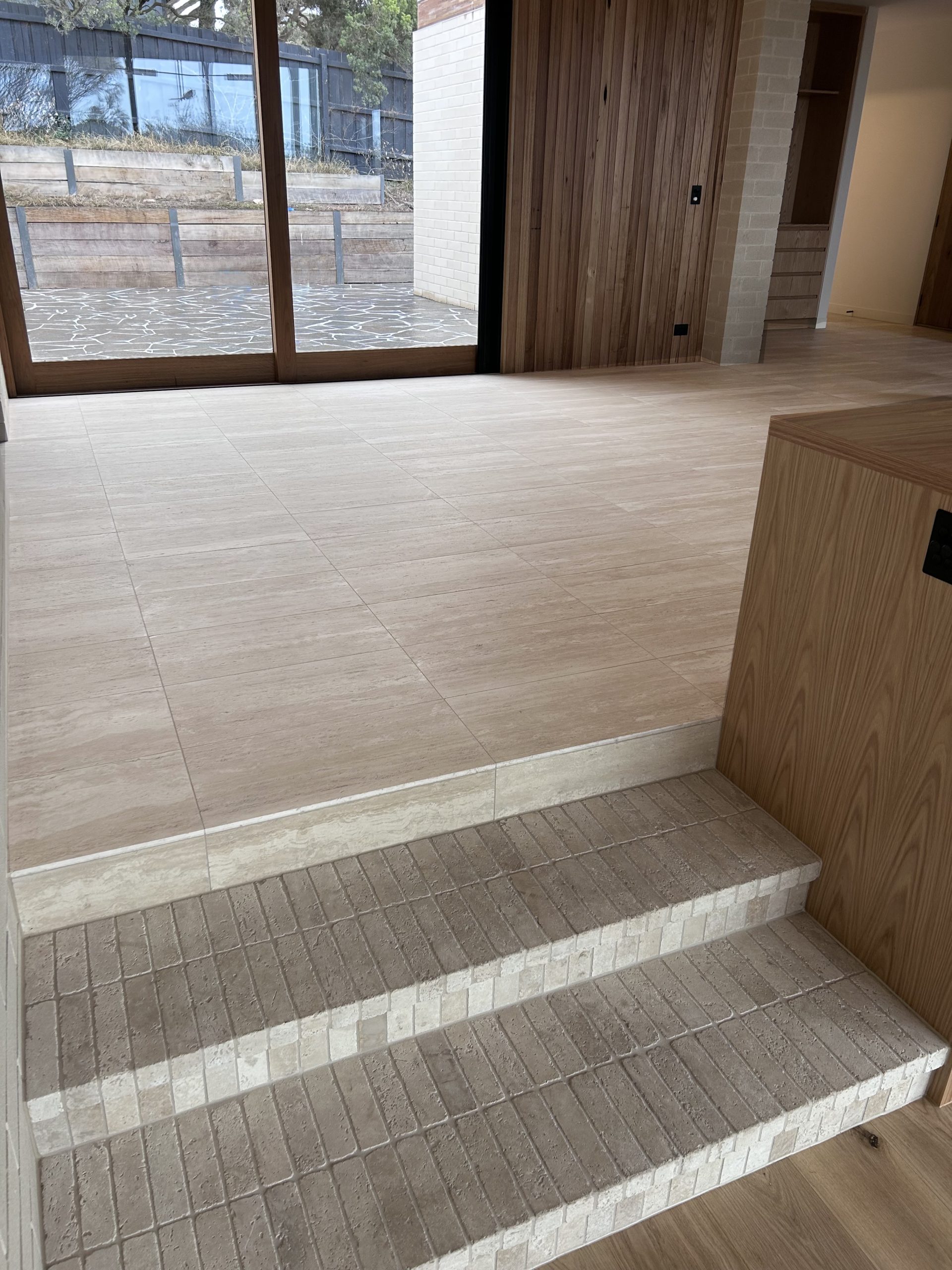 Classic Travertine-Vein Cut - Image 2